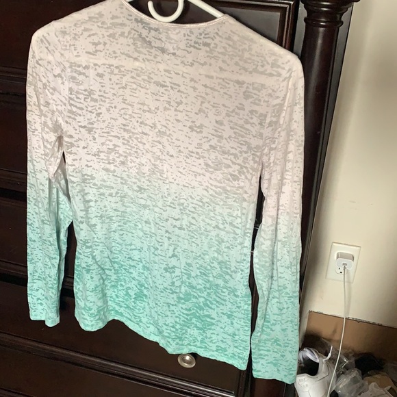 Ombre Long Sleeve Top - Picture 2 of 3